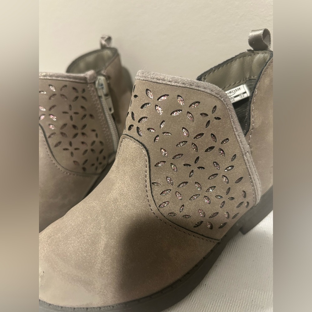 OshKosh B'gosh Taupe Dress Shoes with Cut-Outs